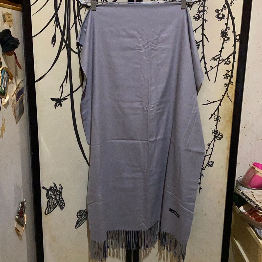 Blue Point Cashmere Gray/Charcoal Gray Scarf/Shawl/Wrap For Warmth & Elegance